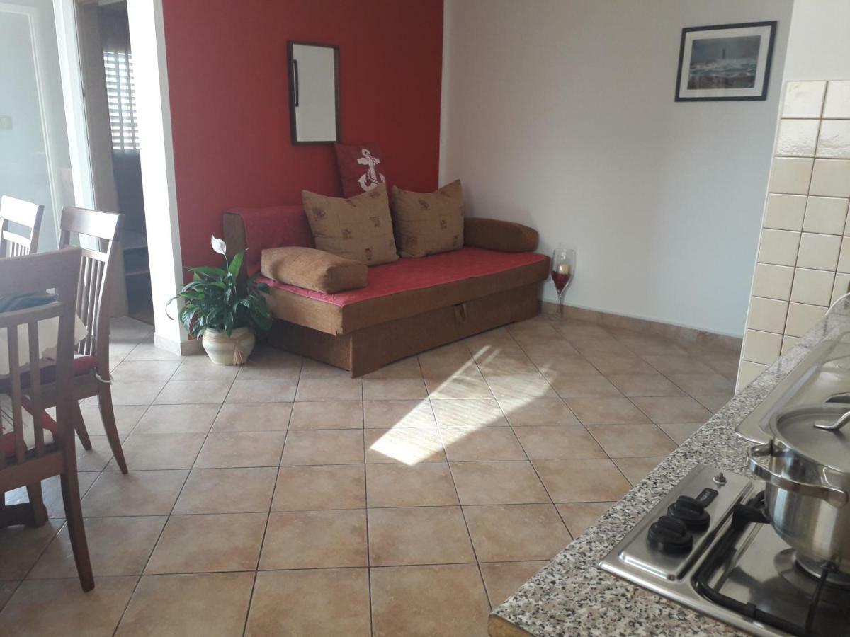 נובי ווינודולסקי Apartments Jadranka Povile מראה חיצוני תמונה